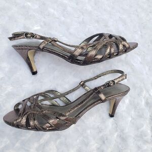 Adrianna Papell size 7M metallic strap open toe heels